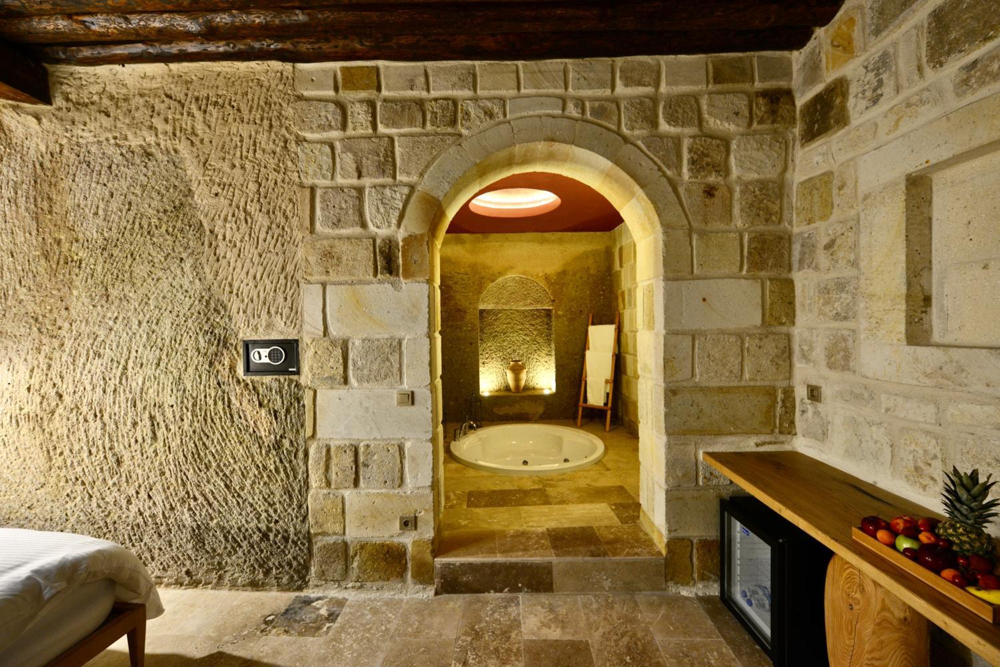 אורגופ Evanthia Cave Suites חדר תמונה