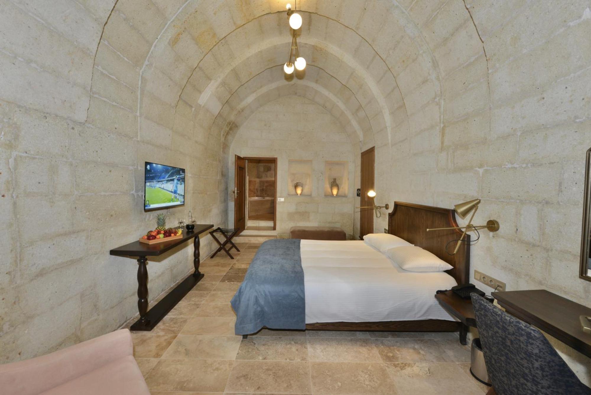 אורגופ Evanthia Cave Suites חדר תמונה