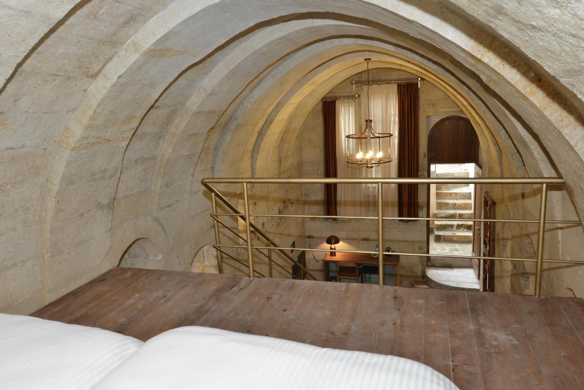 אורגופ Evanthia Cave Suites חדר תמונה